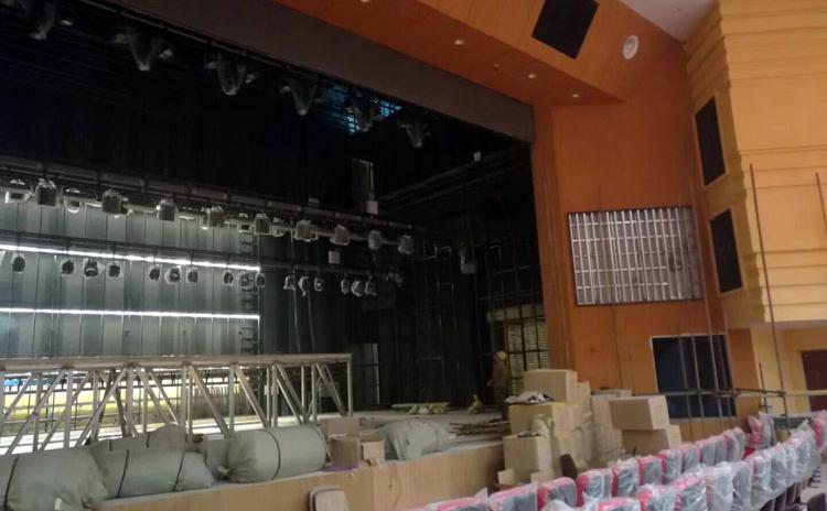 遼寧大連劇院環(huán)保吸音板聲學工程