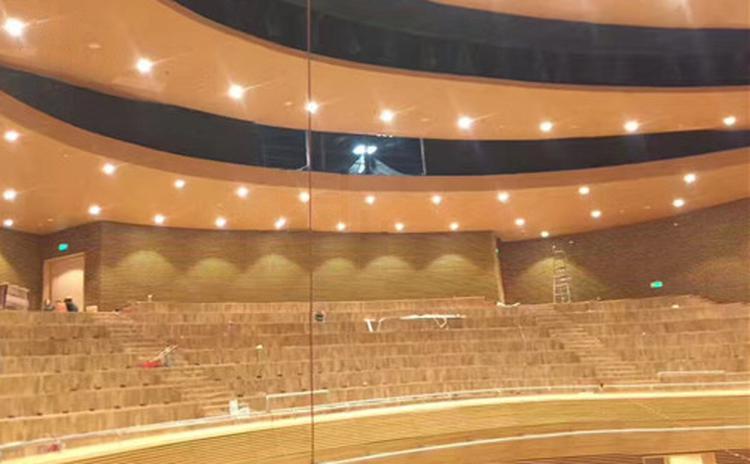 湖北襄陽學院音樂廳槽木吸音板聲學工程