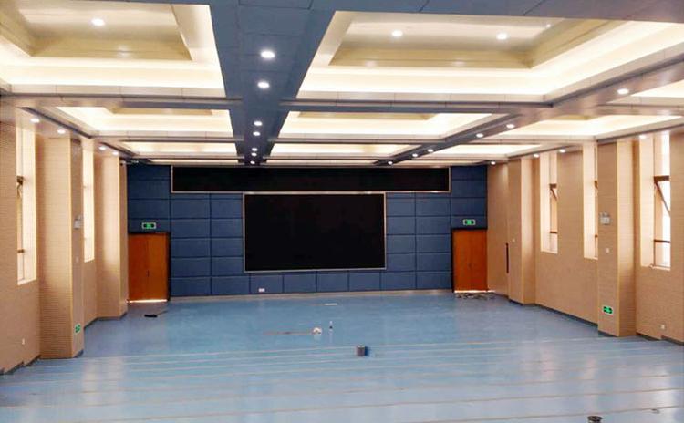 四川綿陽(yáng)報(bào)告廳木條吸音板聲學(xué)工程